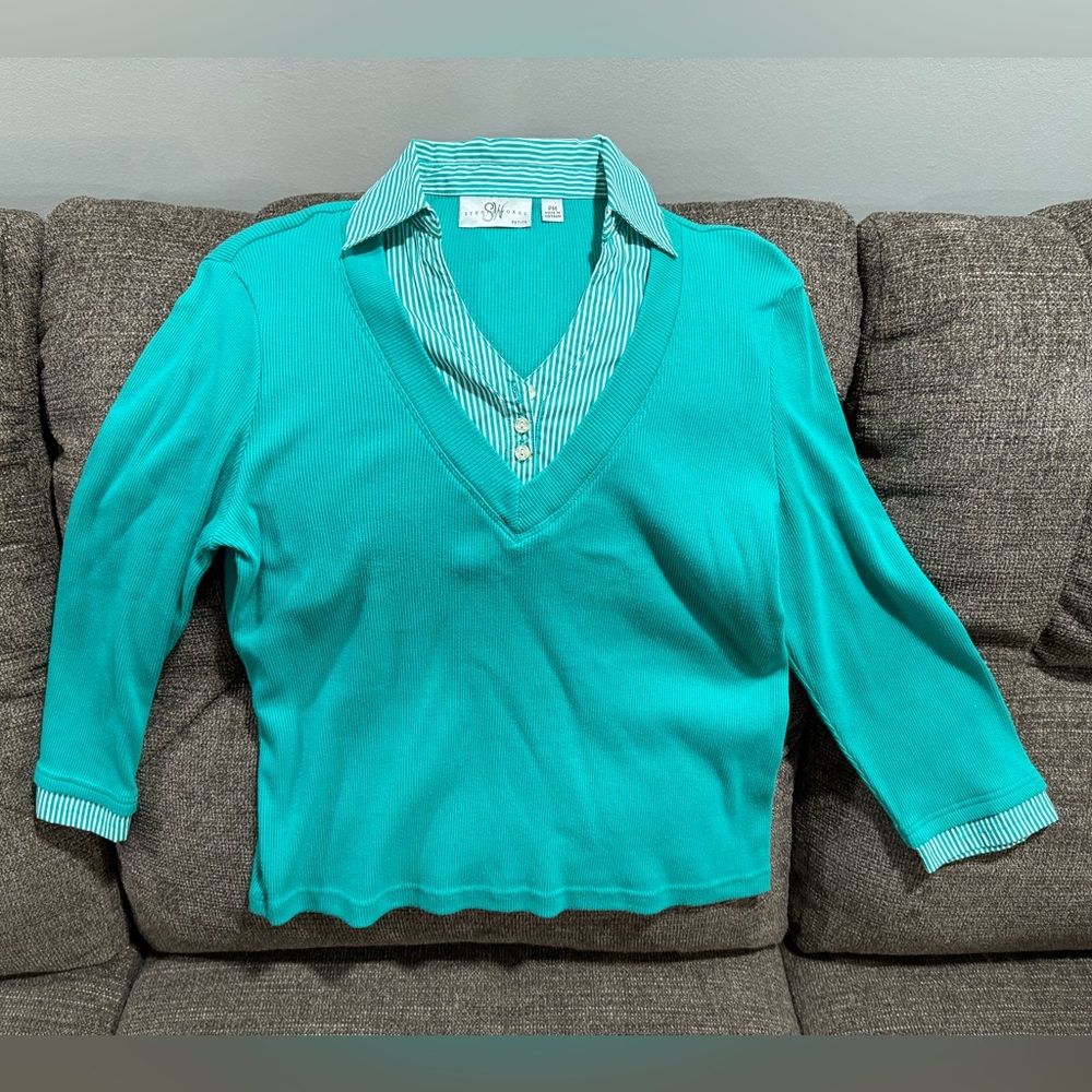 Sweater with sewn in collar